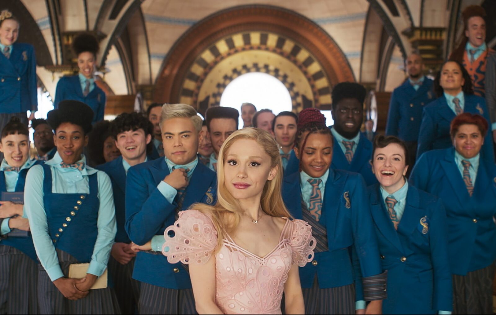 Ariana Grande gives fans "friendly reminder" not to comment on people’s bodies following press coverage on her appearance