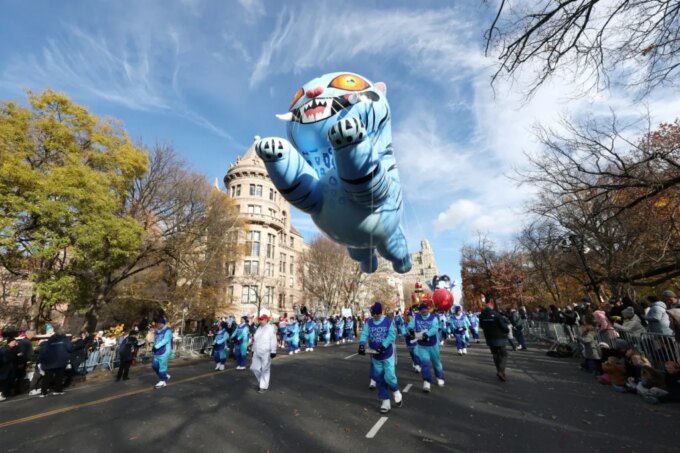 HUNTR/X Performs 'Golden' at 2025 Macy’s Thanksgiving Day Parade