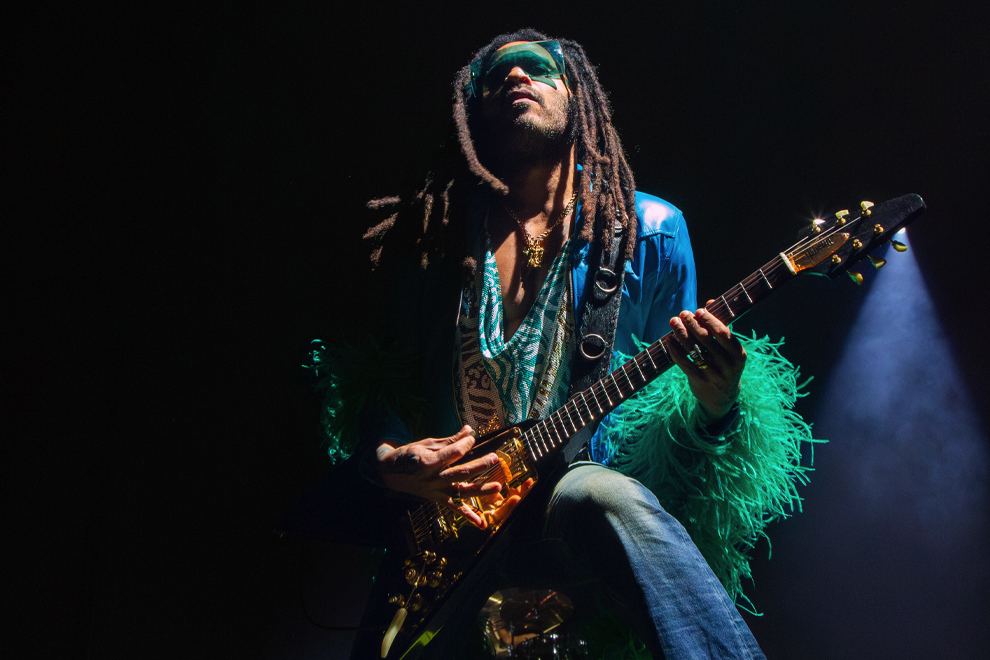 Lenny Kravitz Reacts After Fan Pulled Out Four Of His Dreadlocks In Brisbane