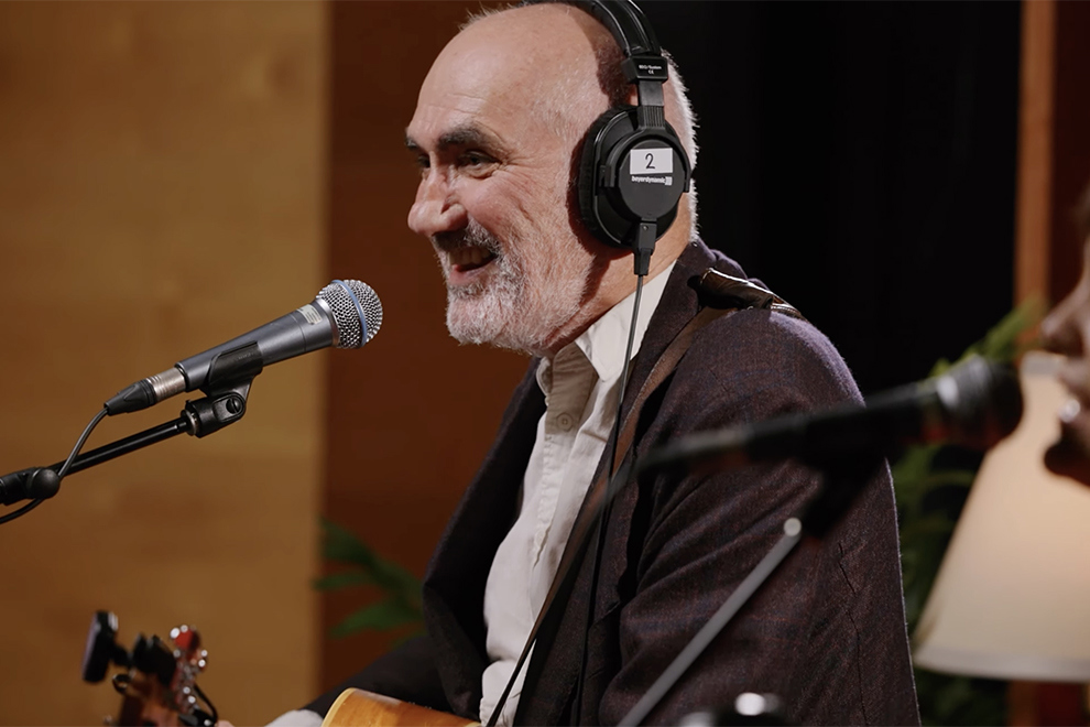 Paul Kelly Takes On A Kylie Minogue Classic For 'Like A Version'