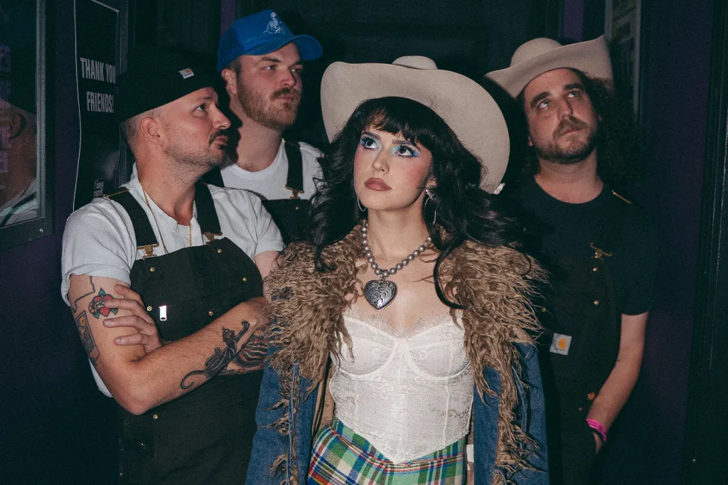 5 Must-Hear New Country Songs, Maggie Antone, Trannie Anderson & More