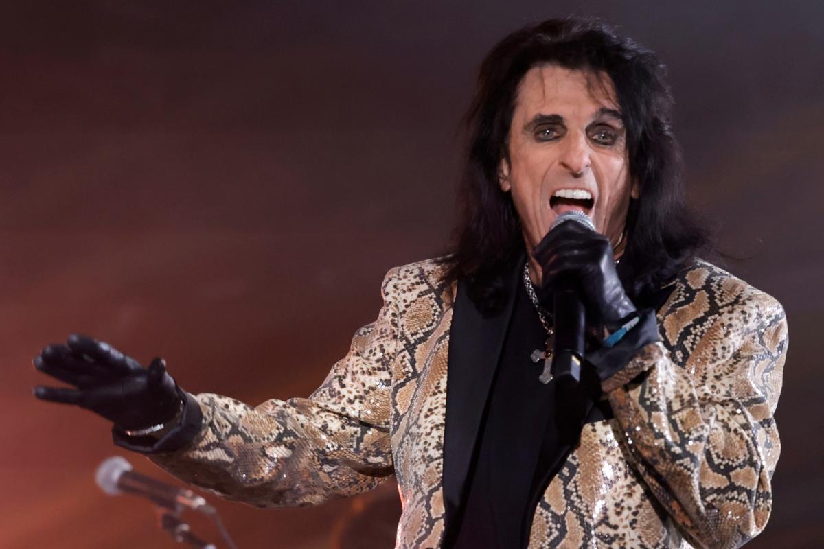 Alice Cooper Unveils Dates for 2026 U.S. and European Tour