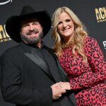 Garth Brooks Joins Trisha Yearwood at Concert for Wedding Anniversary