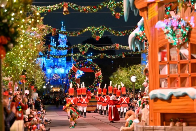 Here's How to Watch Disney Park's 2025 Holiday Parade for Free Online