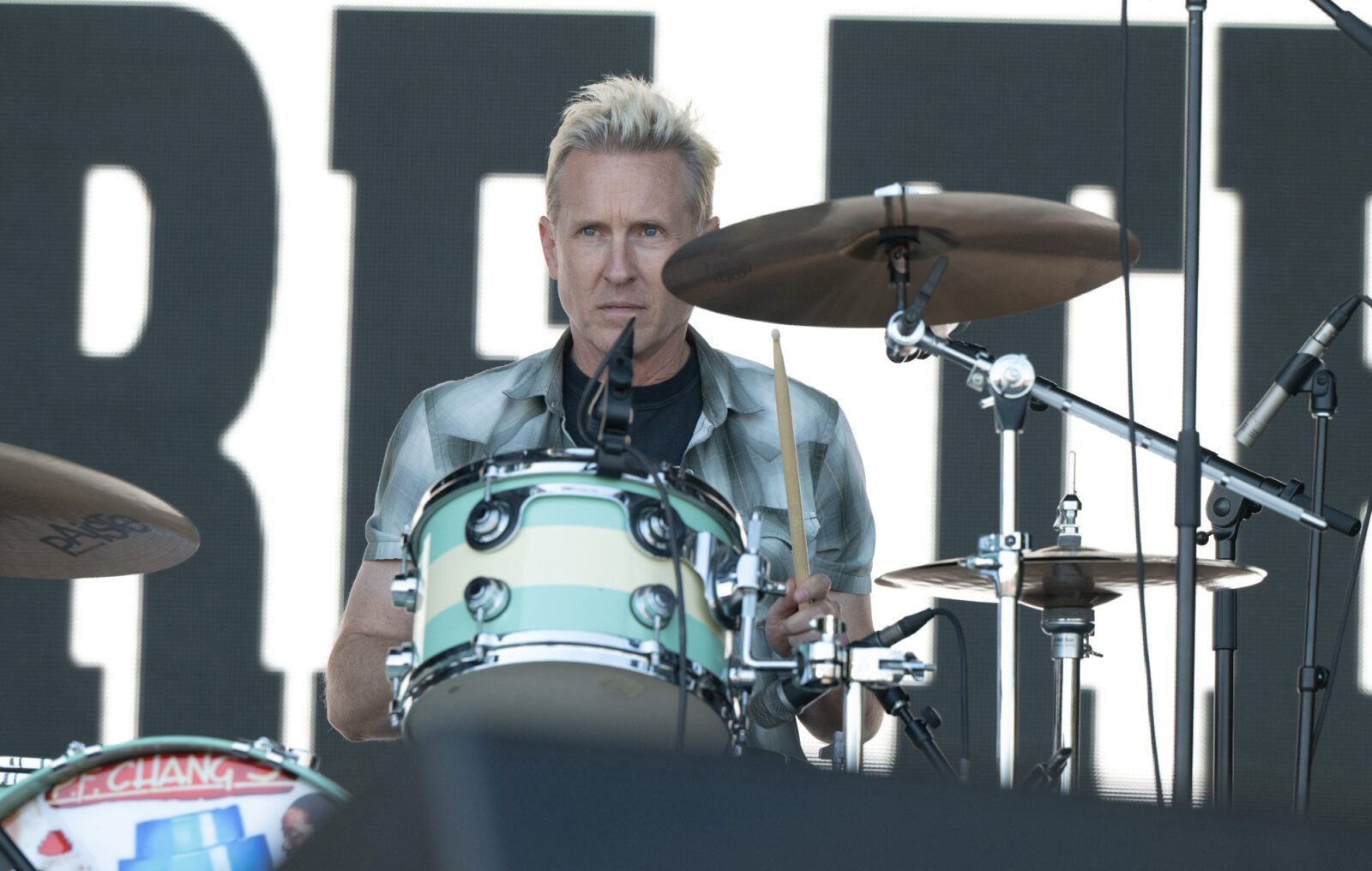 Josh Freese says he still doesn't know why he was fired from Foo Fighters while Trent Reznor explains "drummer swap"