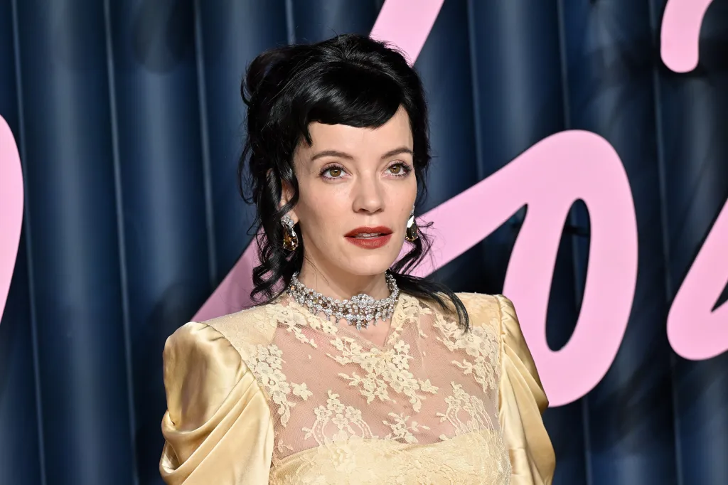 Lily Allen Plugs Album 'West End Girl' With USBs Shaped Like Sex Toy