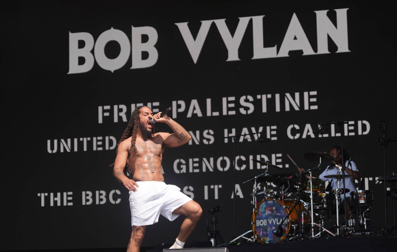 Police drop investigation into Bob Vylan IDF chants at Glastonbury