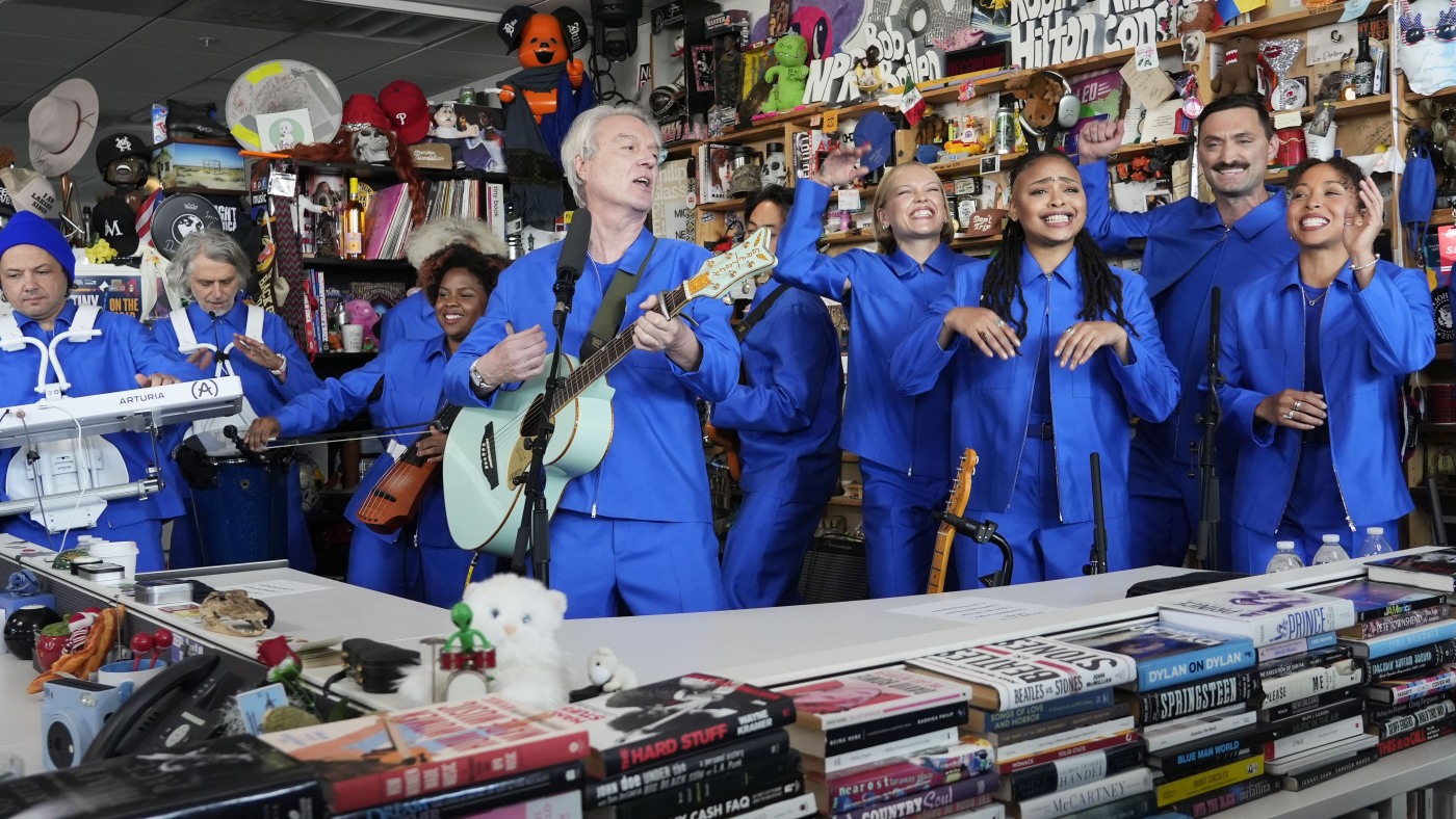 Tiny Desk Concert : NPR