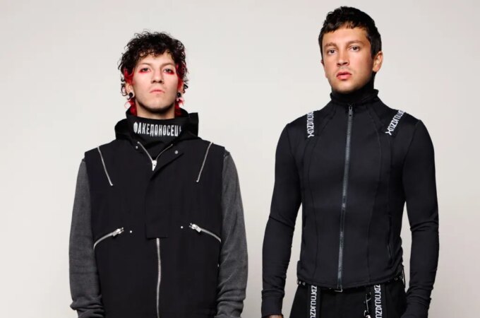 Twenty One Pilots' 'City Walls' Tops Alternative Airplay Chart