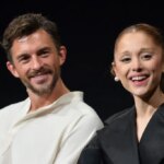 Ariana Grande, Jonathan Bailey to Reunite for 'Sunday in the Park'