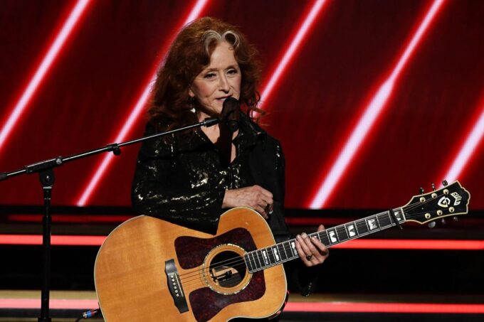 Bonnie Raitt Expands North American Tour With More 2026 Dates