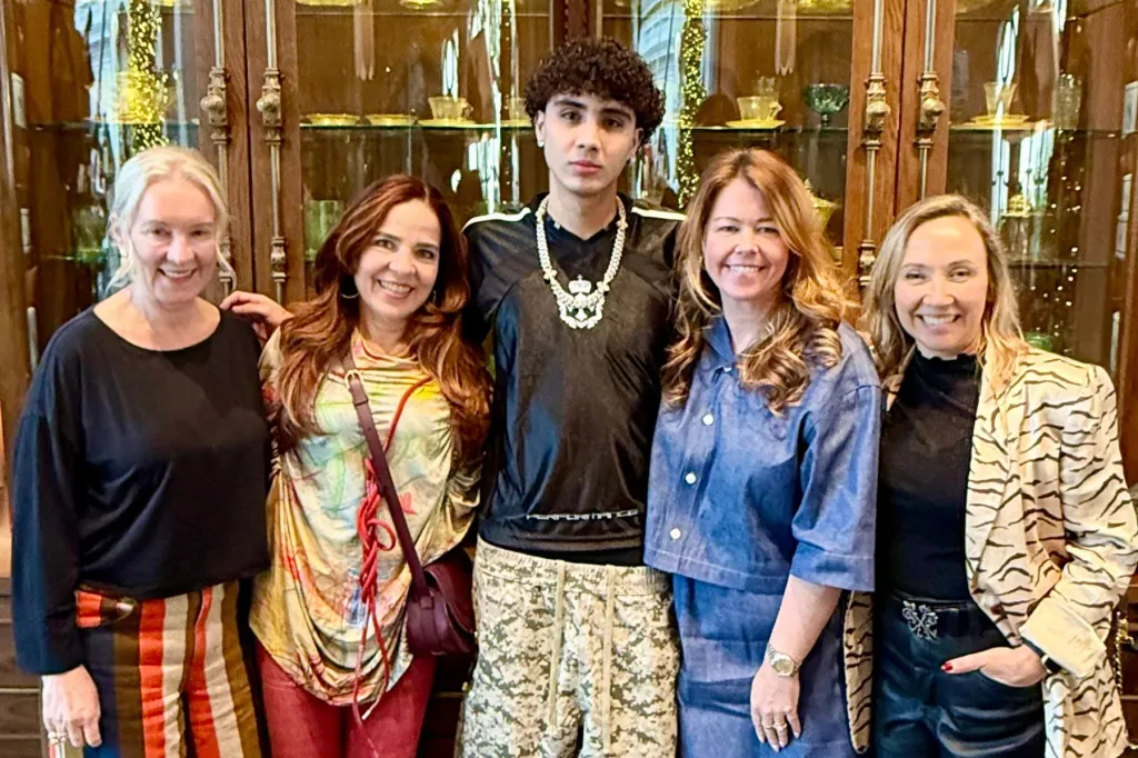 DannyLux Signs Publishing Deal With Universal Music Publishing Group