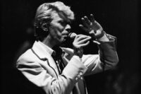 David Bowie Transforms Once More, Then Vanishes