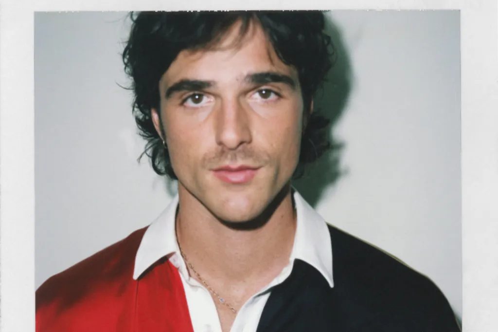 Jacob Elordi Reveals Childhood Crushes on Miley Cyrus & Hilary Duff