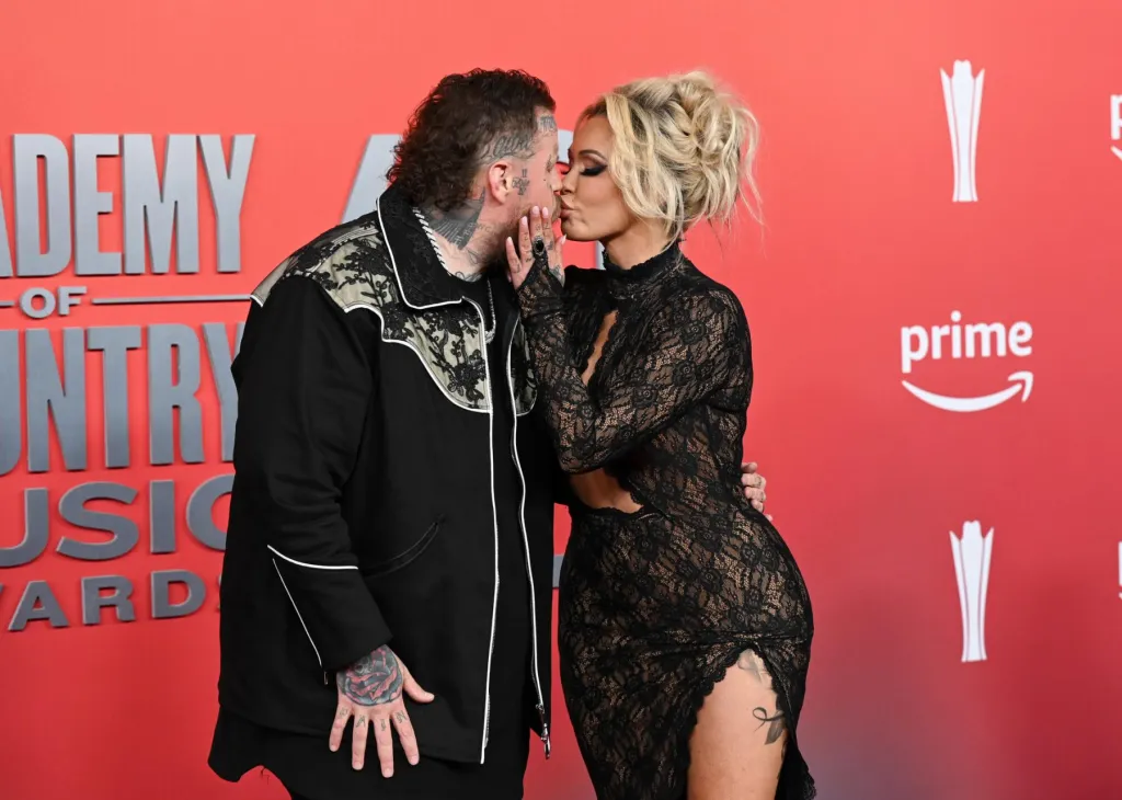Jelly Roll Jokes Bunnie XO Called Him Her 'Hall Pass' After Weight Loss