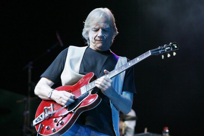 Moody Blues' Justin Hayward Sets 11-Date U.S. Tour