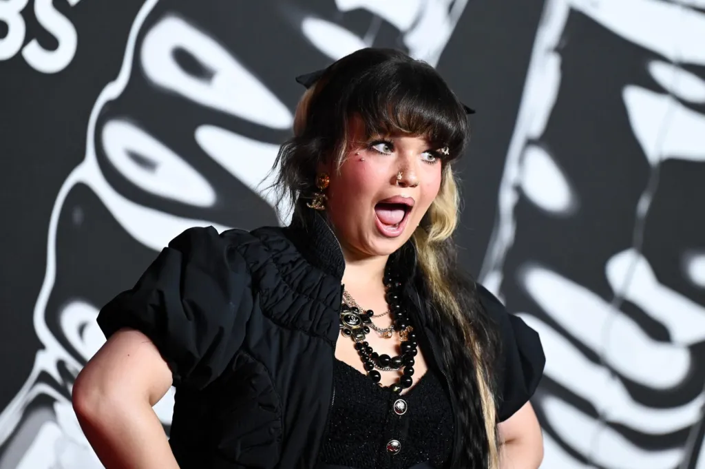 Olivia Dean, Lola Young & More