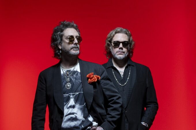 Rich Robinson Reflects on New Music From the Black Crowes