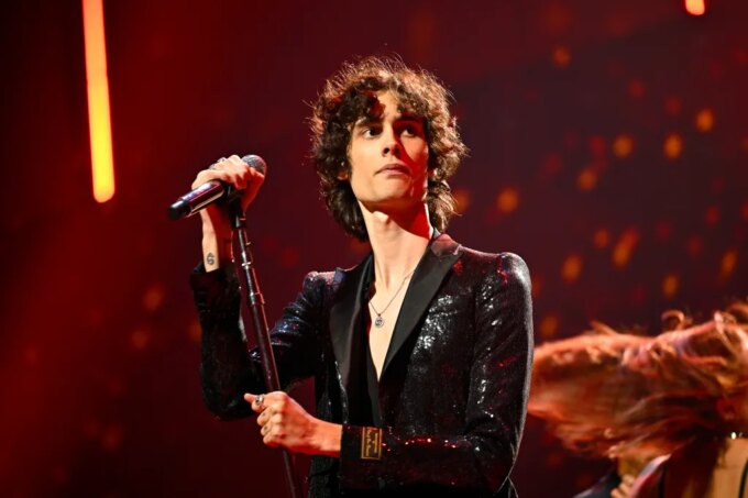 Sombr Covers Olivia Dean’s Hottest 100 Winner 'Man I Need'