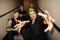 The Funeral Portrait Rules Mainstream Rock Chart With 'Dark Thoughts'