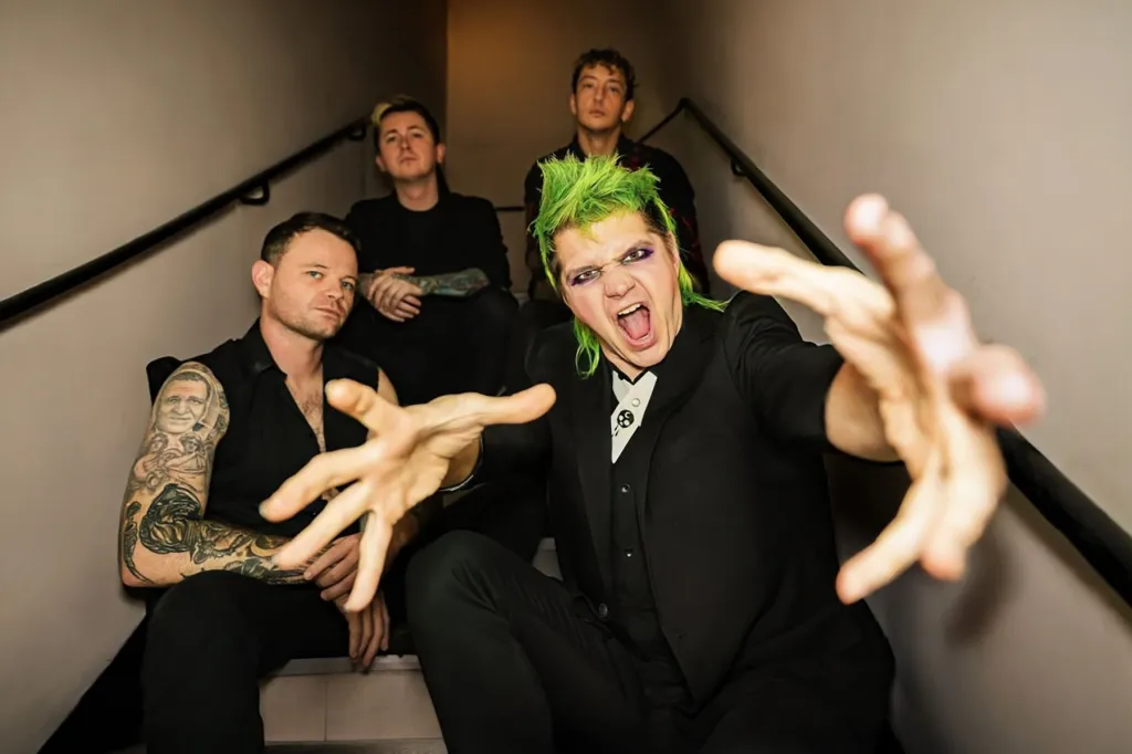 The Funeral Portrait Rules Mainstream Rock Chart With 'Dark Thoughts'