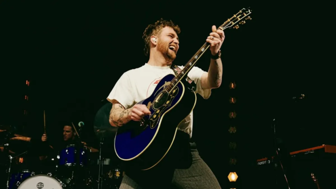 TikTok Crowns Alex Warren ‘Breakthrough Artist’ at US Awards