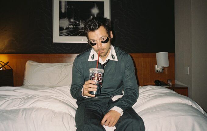 Watch Harry Styles find kindred spirit in his stalker in new video for 'Aperture'