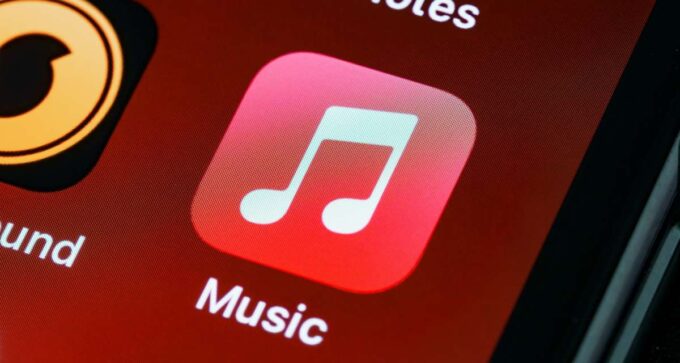 Apple Music Flagged 2 Billion Fake Stream During '25, Exec Says