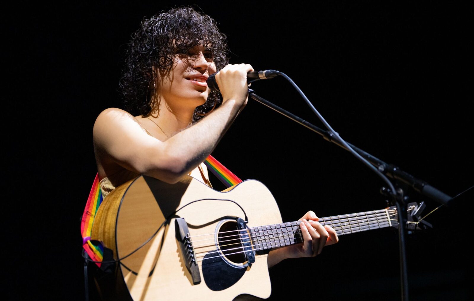 BRITs Critics Choice winner Jacob Alon announces special "in the round" London show and extra UK and Ireland tour dates