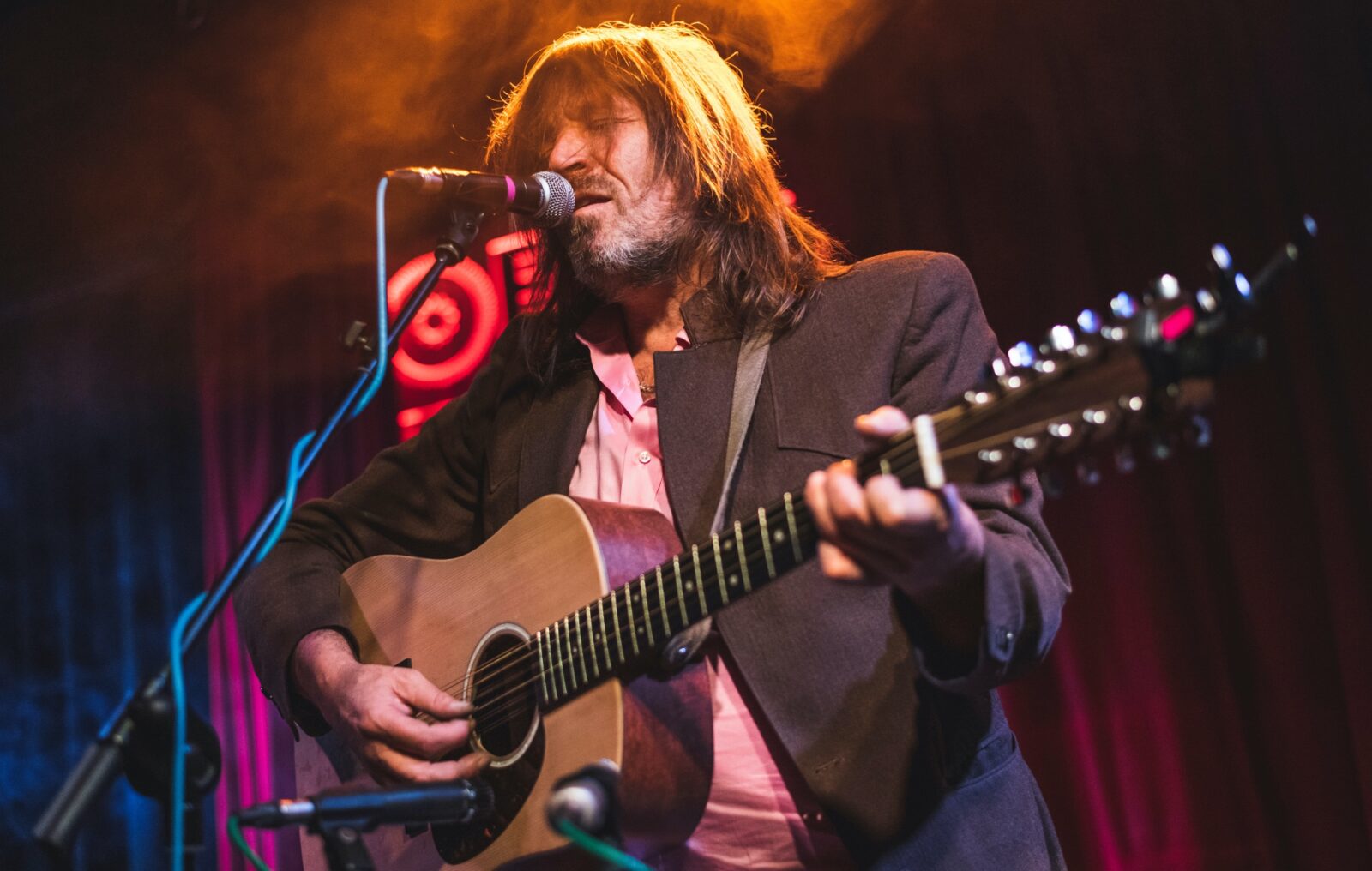 Evan Dando’s wife explains his “meltdown", and how NPR Tiny Desk show won't be aired as he was "out of his mind"