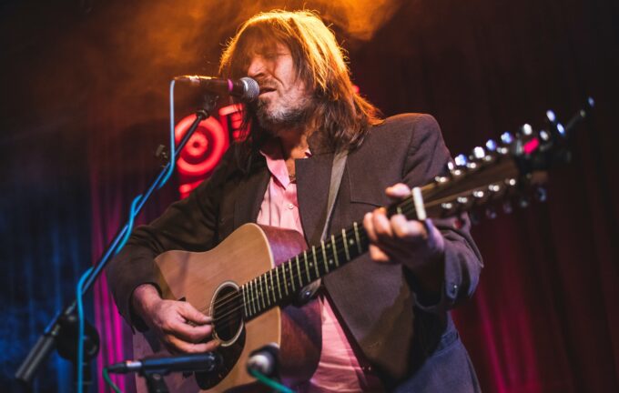 Evan Dando’s wife explains his “meltdown", and how NPR Tiny Desk show won't be aired as he was "out of his mind"