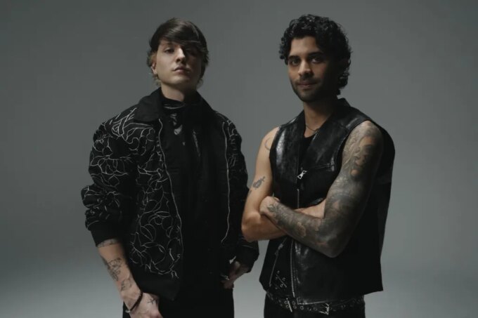 Ex-CNCO Members Erick Brian & Christopher Velez Reunite on 'Bajo Cero’