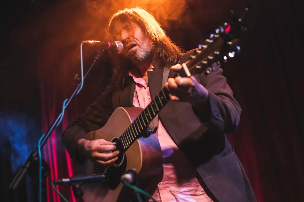Lemonheads' Evan Dando Hospitalized for Mental Health After Accusation