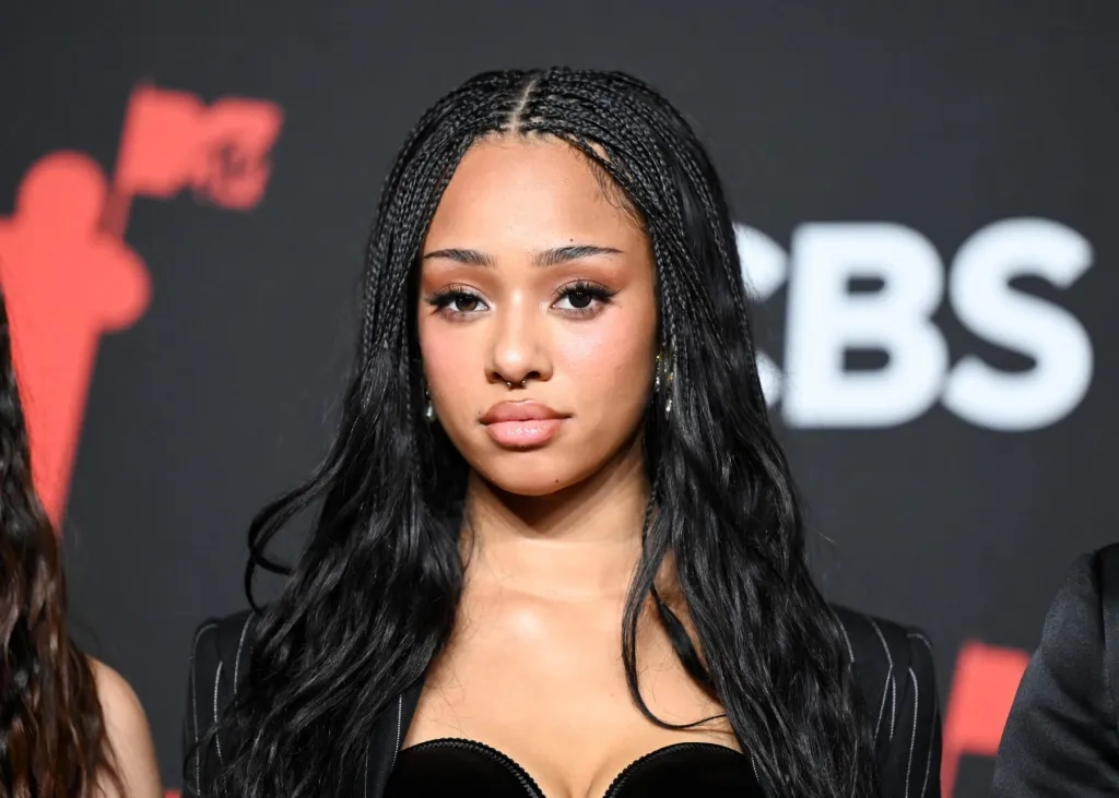 Manon of KATSEYE Hiatus Announcement: Celebrities Offering Support