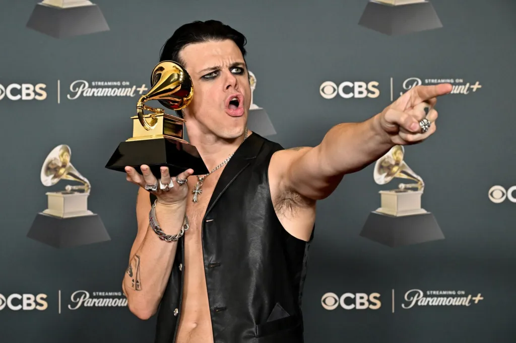 YUNGBLUD No. 1 on Alternative Airplay Chart With 'Zombie'