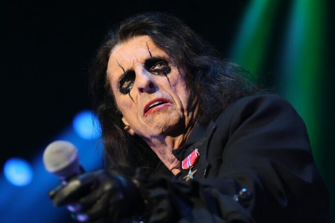 Alice Cooper Plays Live Debuts at Criss Angel Residency: Set List