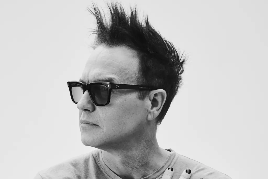 Amy Shark Joined Mark Hoppus on Stage In Australia to Perform ‘Dammit’