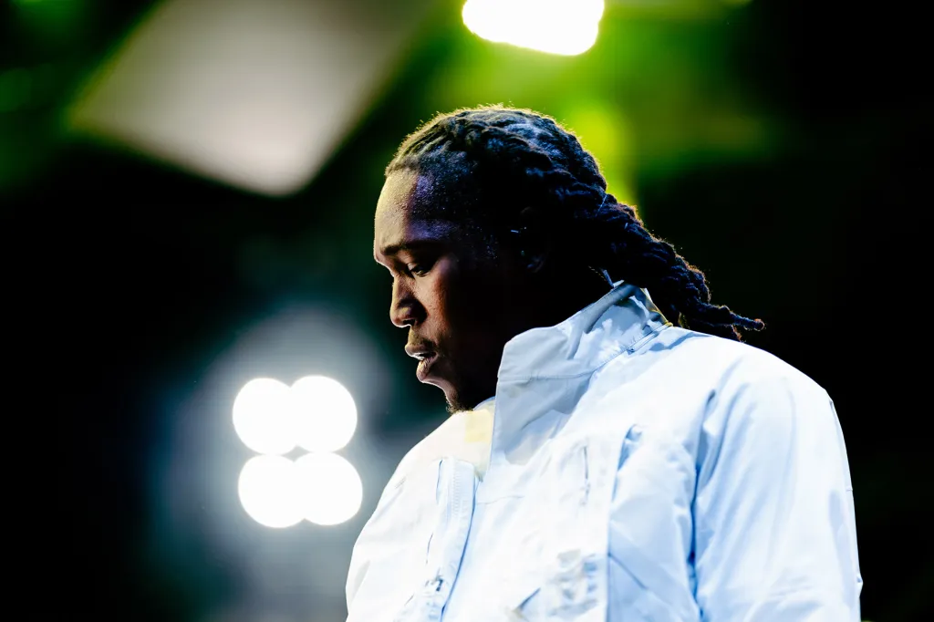 Billboard House, Stage Best Pics