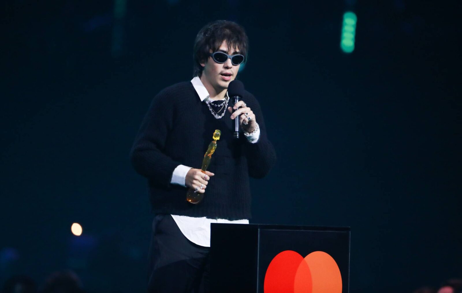 Free Palestine, fuck ICE, R.I.P. Mani, let's go Geese