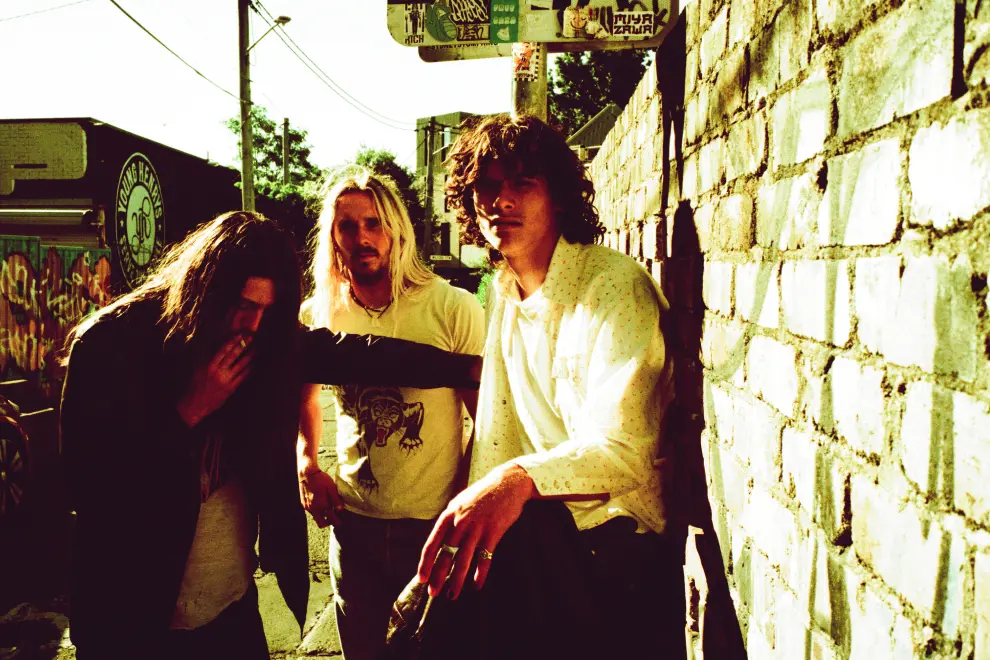 HEADSEND Sign With EMI/Universal Music Australia, Announce Debut EP & Headline Tour Dates