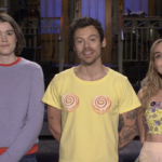 Harry Styles 'Catches Feelings' for This 'SNL' Star n New Promos