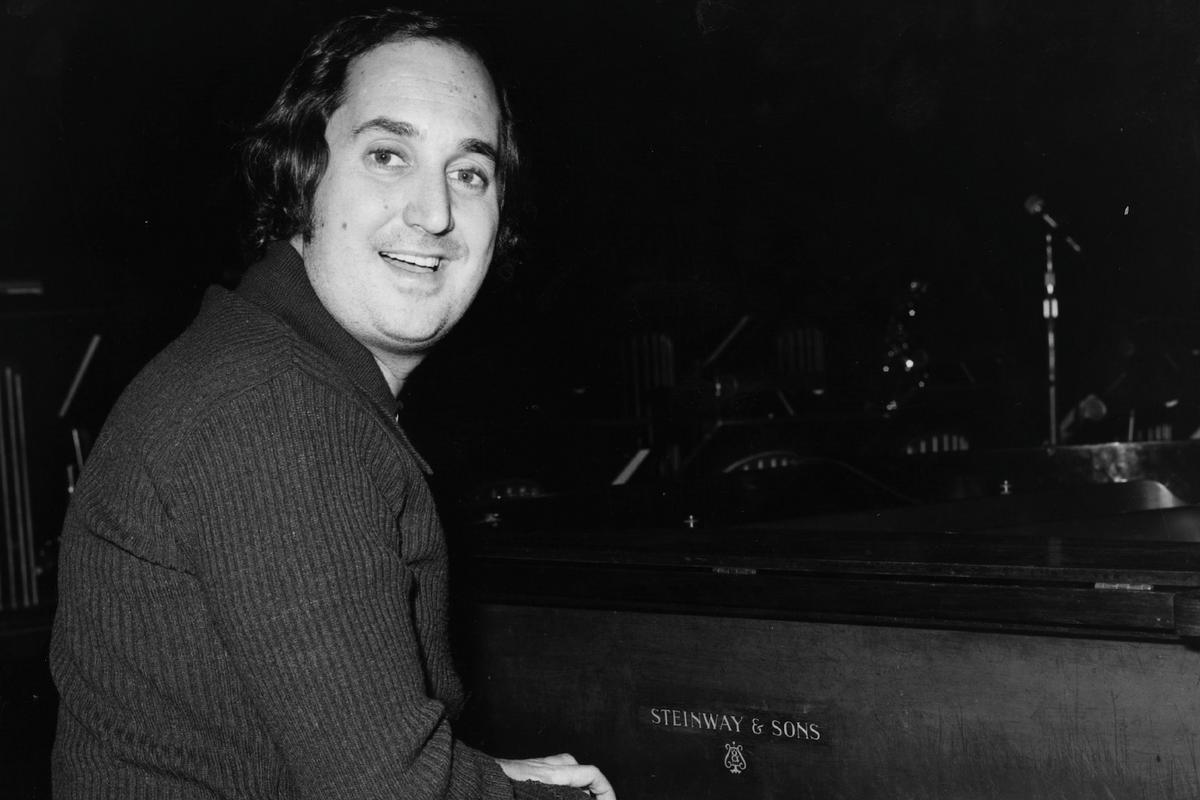Legendary Songwriter Neil Sedaka Dies: Rockers React