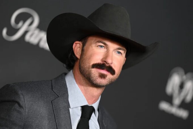 Riley Green Hit With Phone During Melbourne Concert