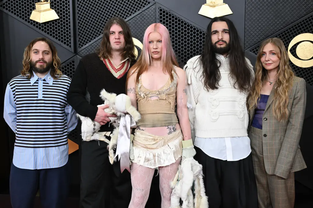 Wet Leg to Play 'SNL UK' Premiere Episode