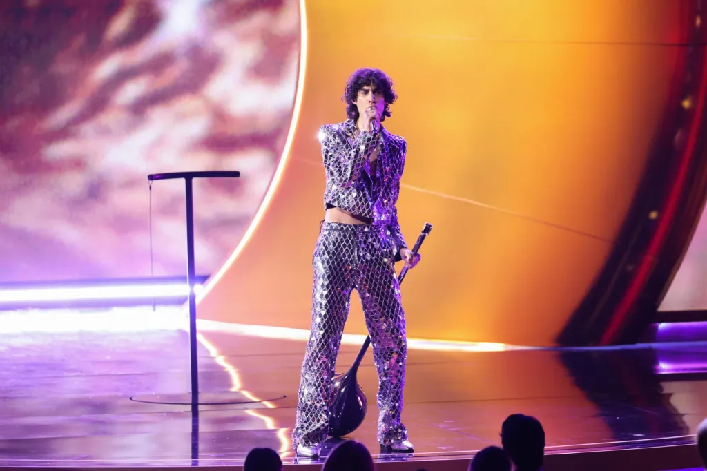 sombr Jams On 'Linger' With Cranberries' Mike and Noel Hogan in Dublin