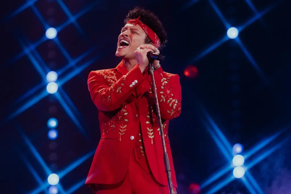 Bruno Mars’ Romantic Tour Kickoff in Las Vegas: Best Moments