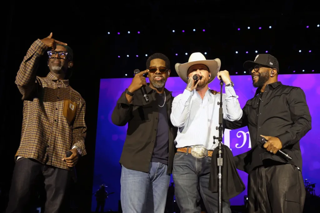 Cody Johnson Welcomes Boyz II Men at Stagecoach 2026