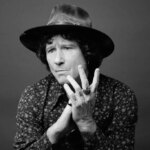 Enrique Bunbury Continues His Exploration of Roots Music in New Album