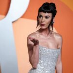 Katy Perry Poses With Justin Trudeau & Says Karma Is 'So Rewarding'