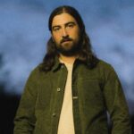 On ‘The Great Divide,’ Noah Kahan is willing to go the distance : NPR